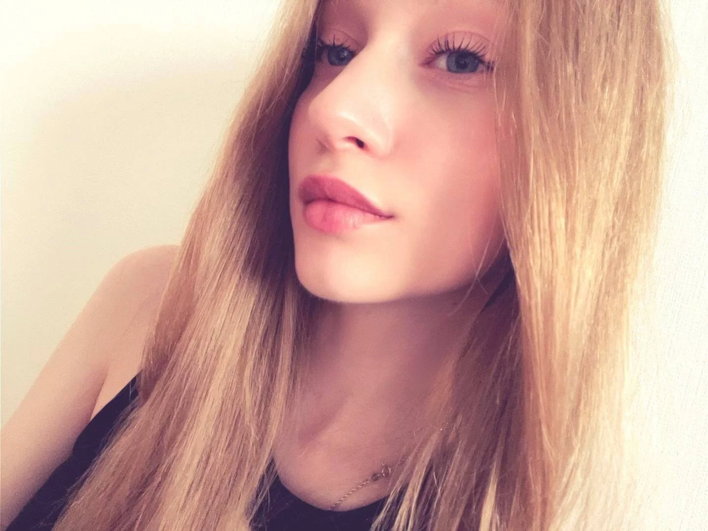 XXX Porn Photo of Nude RoseannPolintan 3