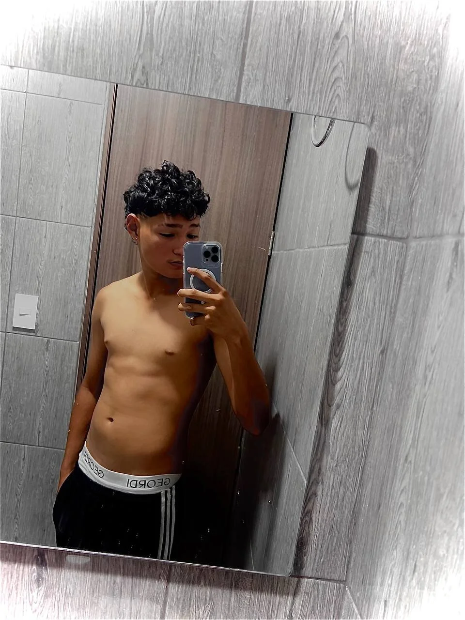 XXX Porn Photo of Nude logan_freed_ 5