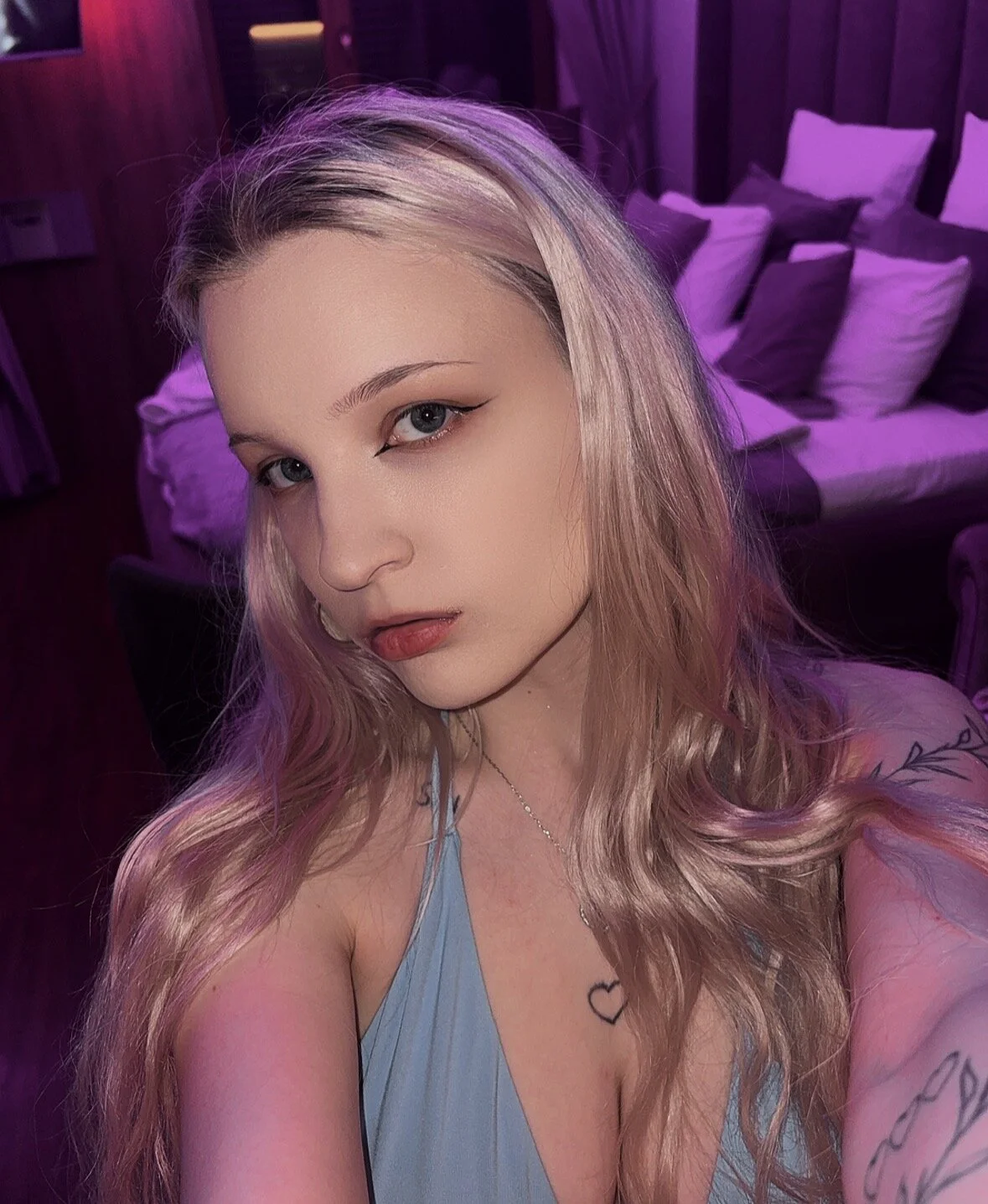 XXX Porn Photo of Nude linacherrytwin 11
