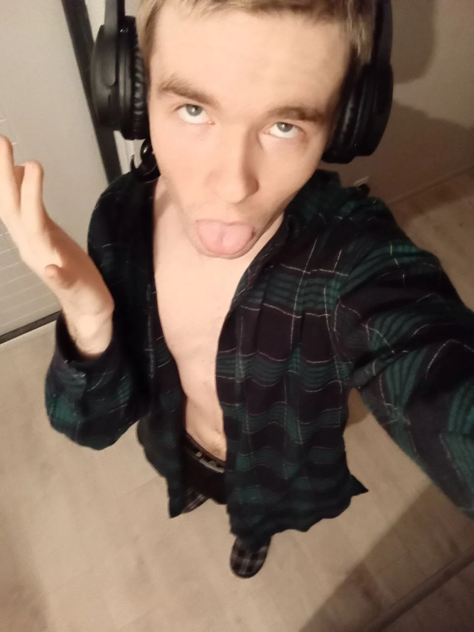 XXX Porn Photo of Nude Ernest_ice 10