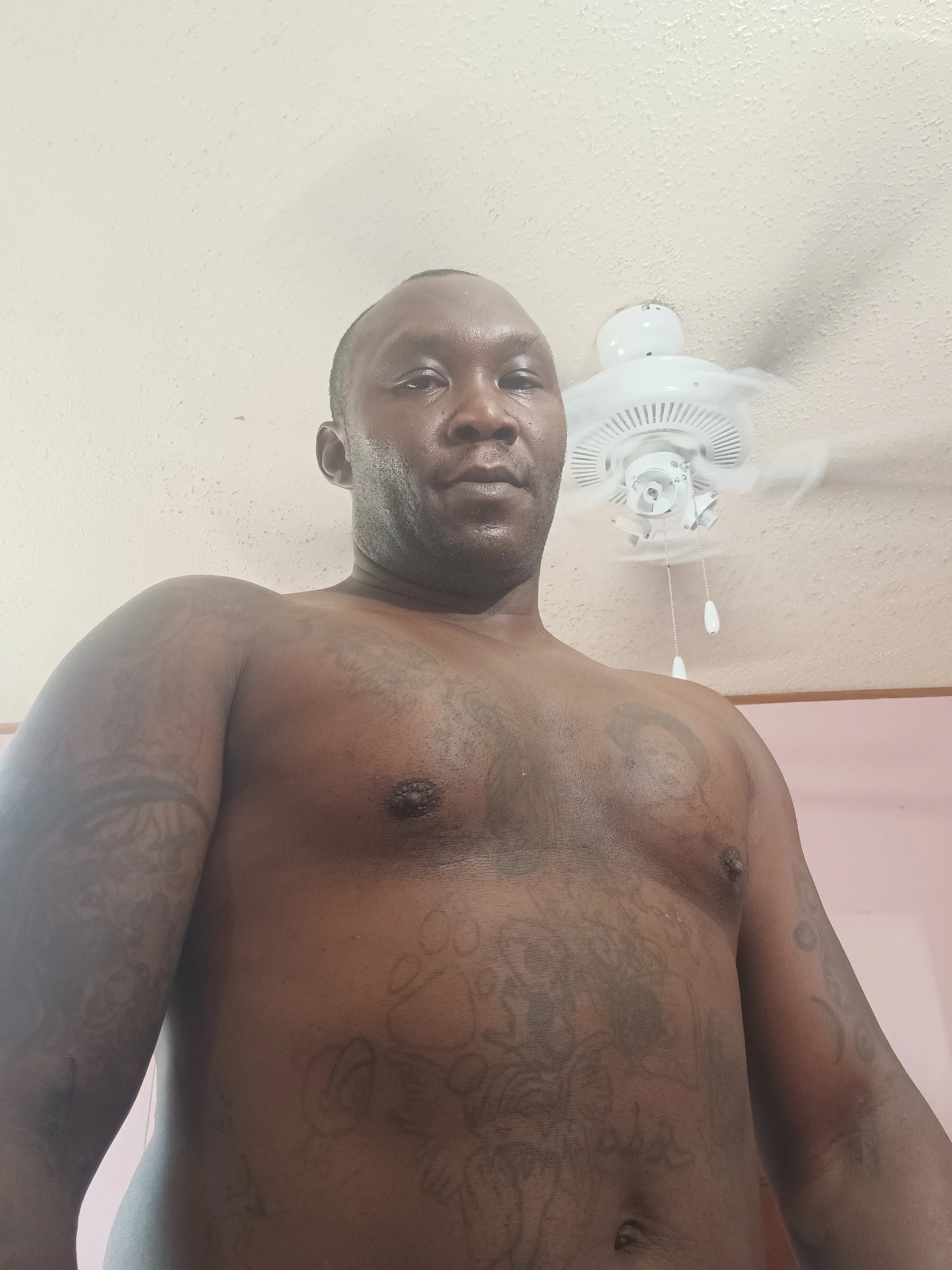 XXX Porn Photo of Nude Mrunpredictableyouknow 2