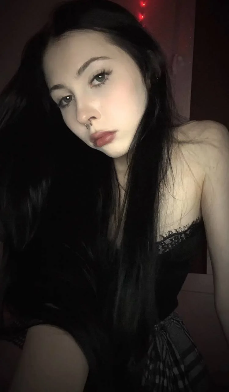 XXX Porn Photo of Nude VivianSweet_ 1