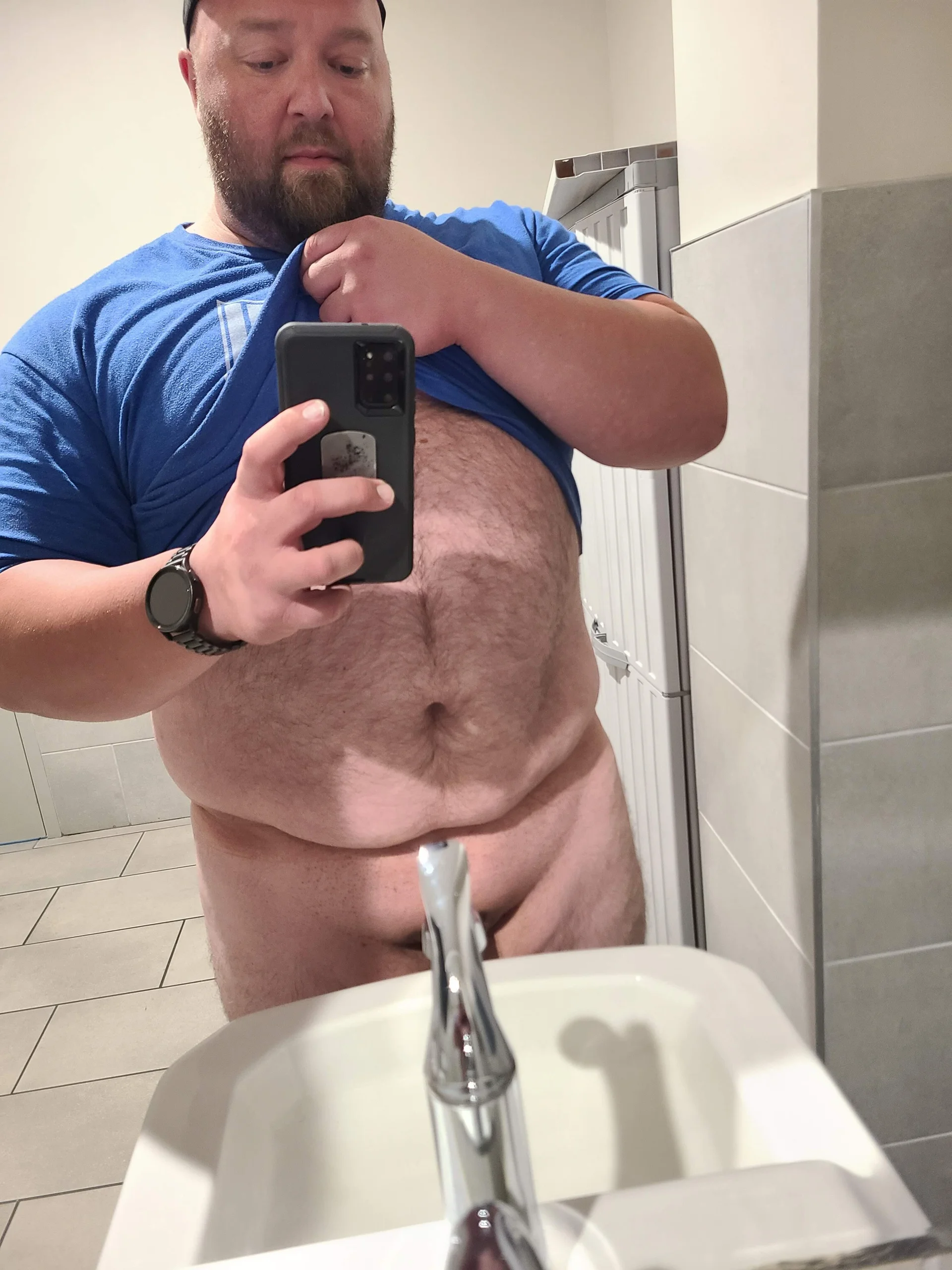 XXX Porn Photo of Nude Strong_Bear89 1