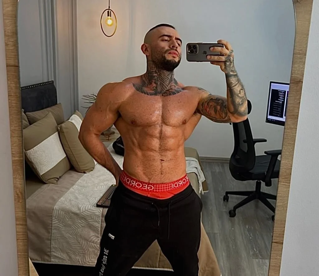 XXX Porn Photo of Nude BruceDallas 11