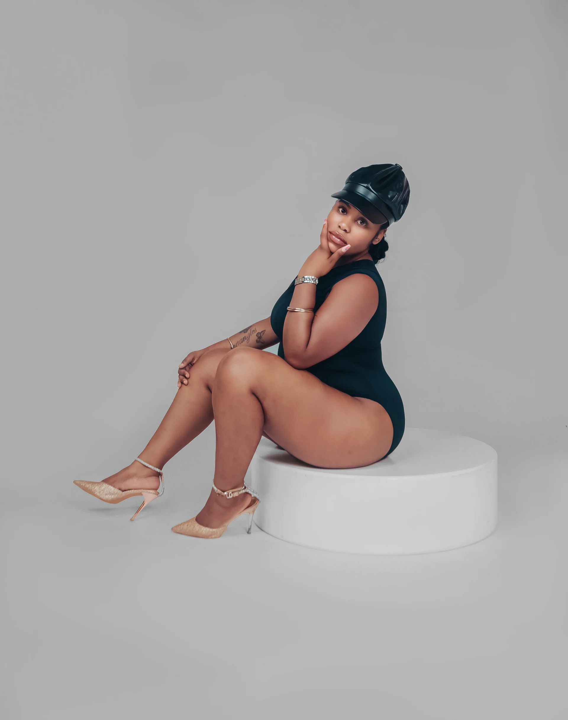 XXX Porn Photo of Nude ThickPalesa 2