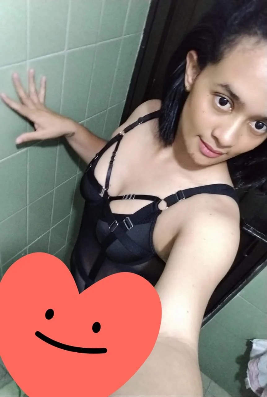 XXX Porn Photo of Nude Laura_35sex 2