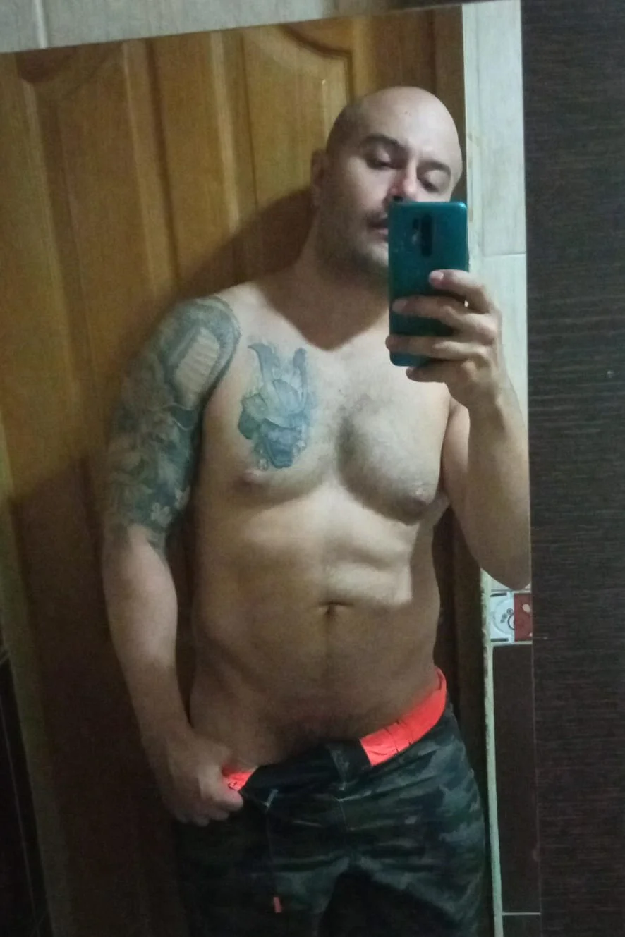 XXX Porn Photo of Nude Luke__09 3