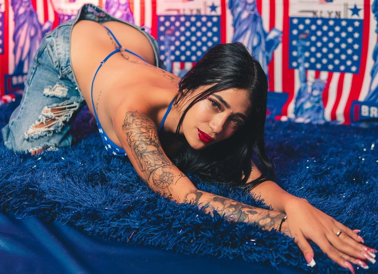 XXX Porn Photo of Nude laura_rouse_ 20