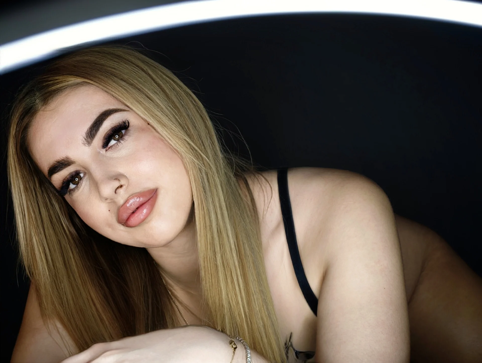 XXX Porn Photo of Nude ZarasPlayground 11