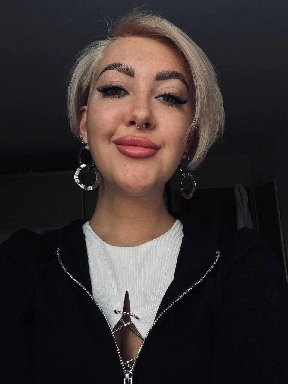 XXX Porn Photo of Nude tykioty_Miley 52