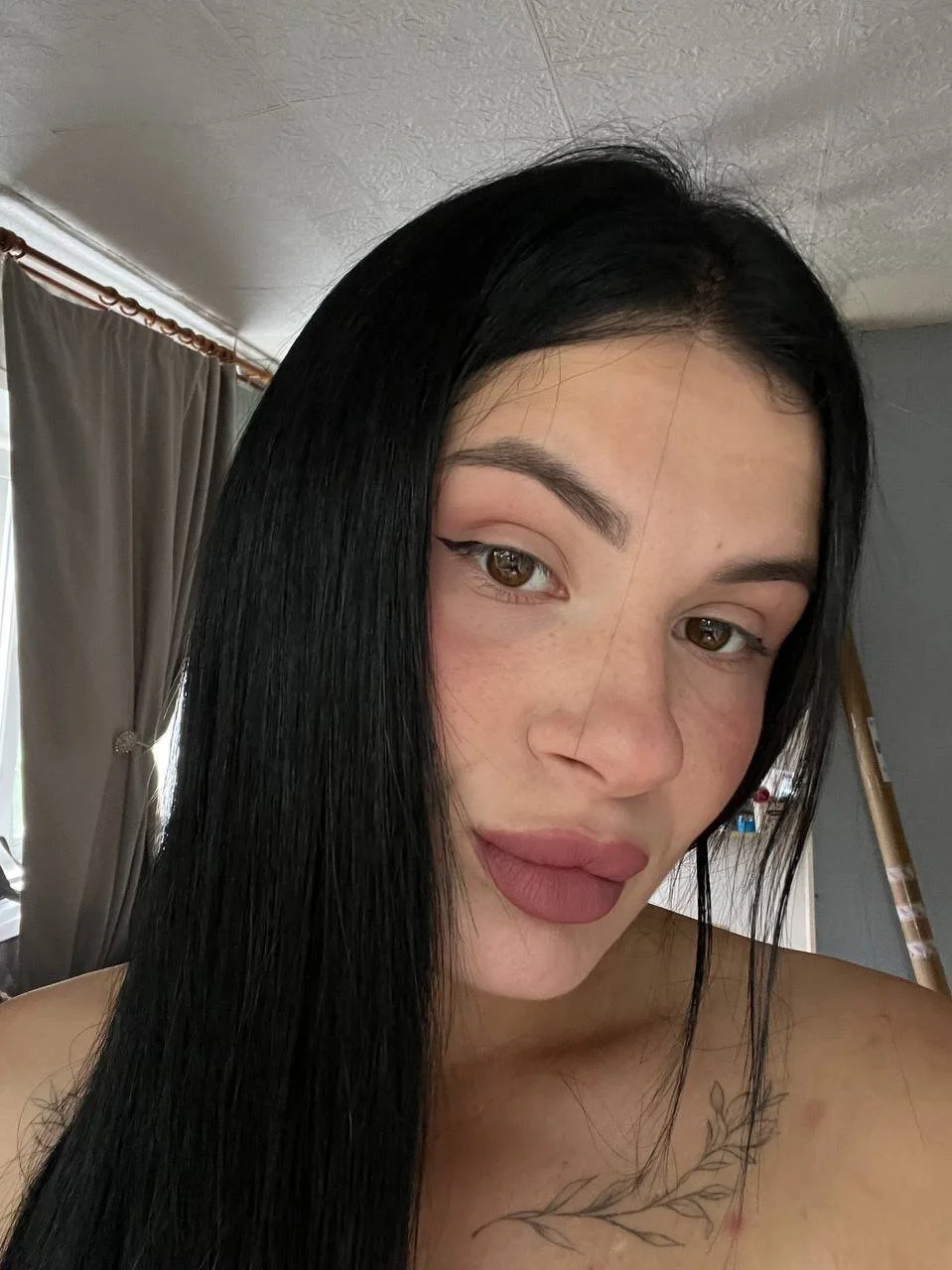 XXX Porn Photo of Nude MiraReach 8