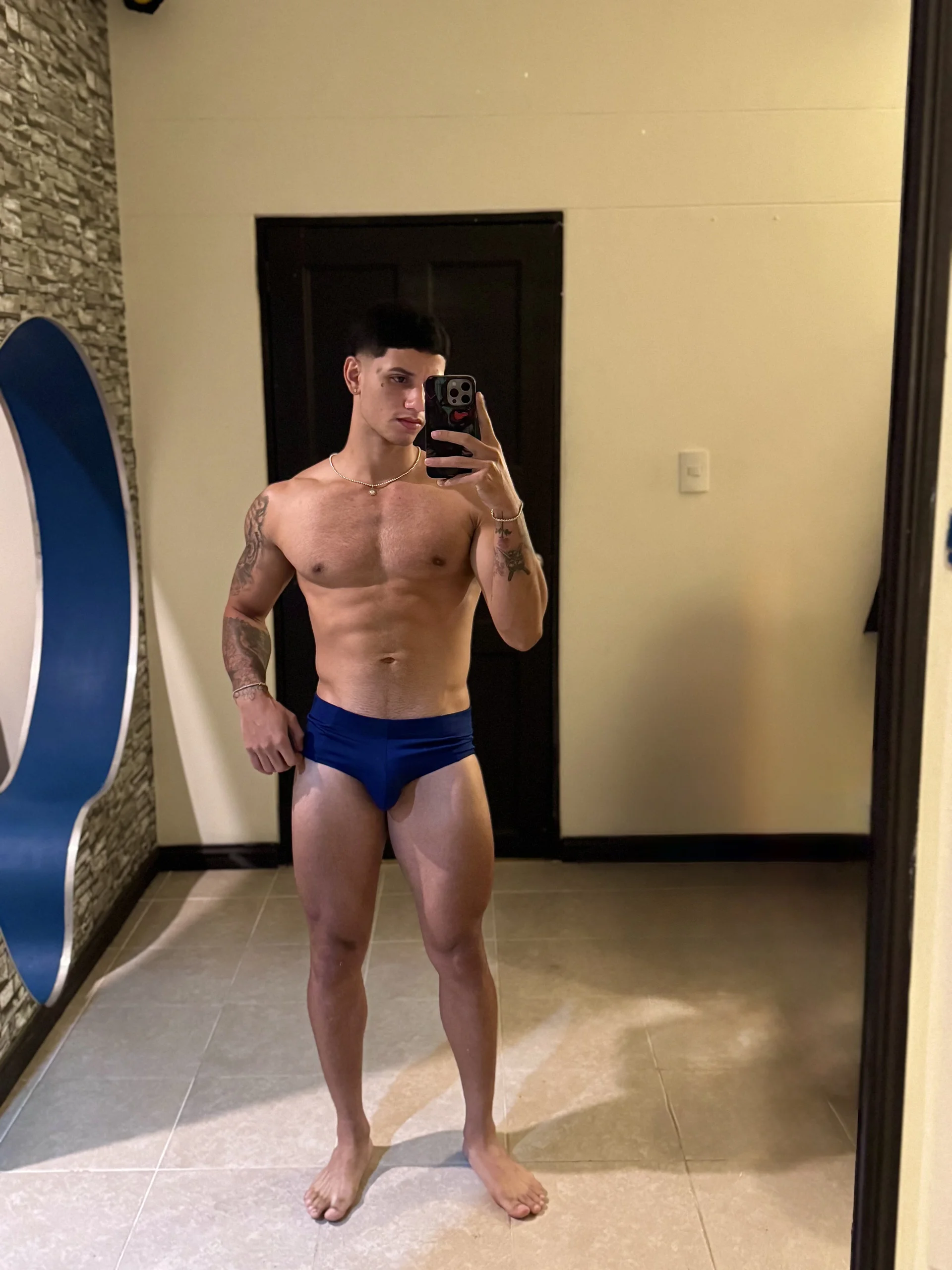 XXX Porn Photo of Nude davis_alx1 3