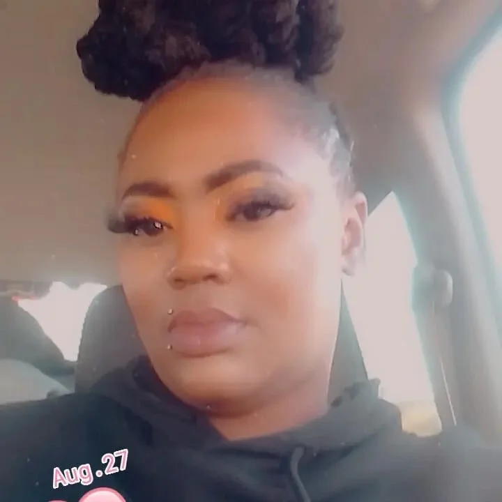 XXX Porn Photo of Nude QueenOFthroat 5