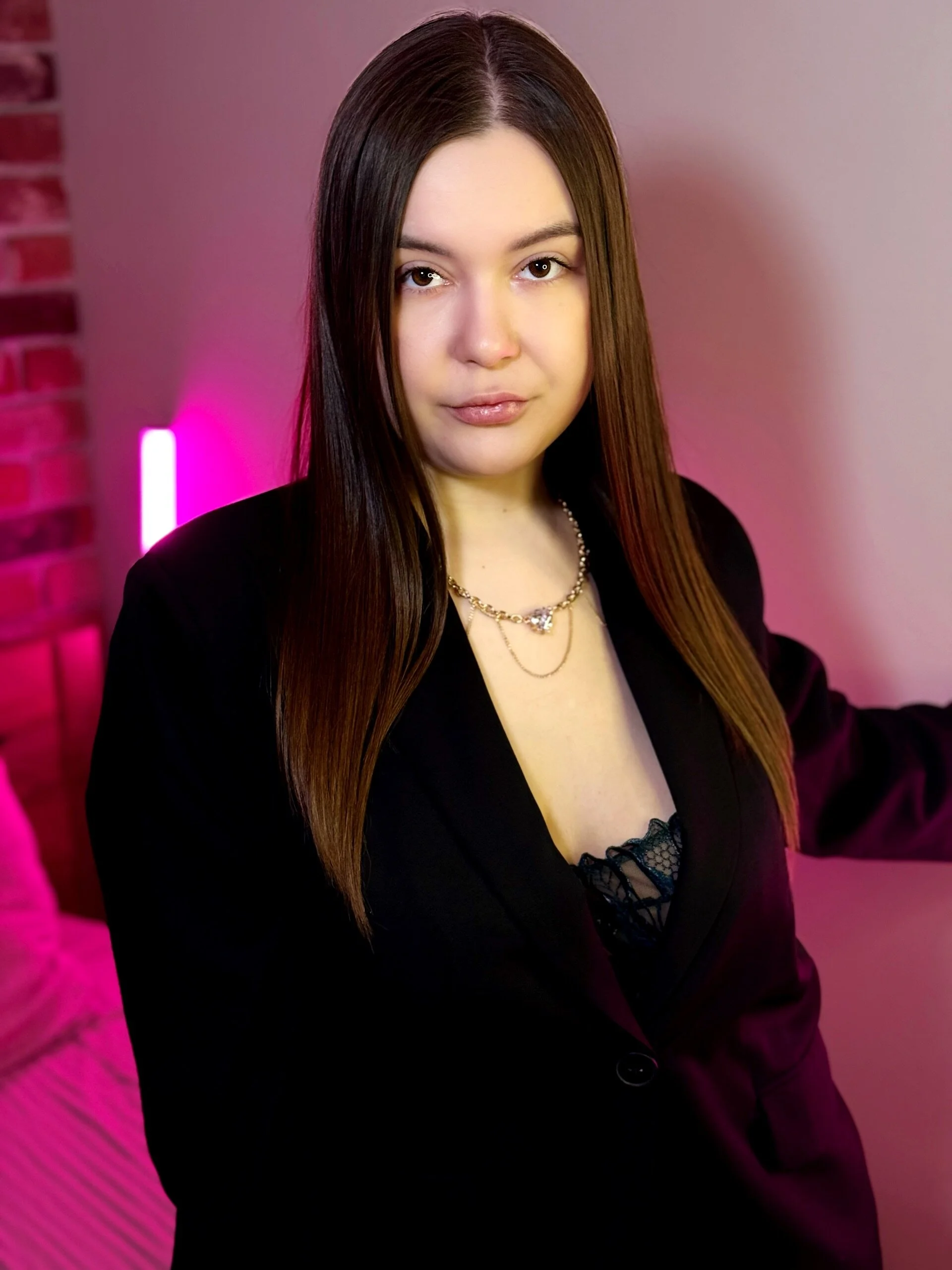 XXX Porn Photo of Nude GoldenLuxuryGirl 32