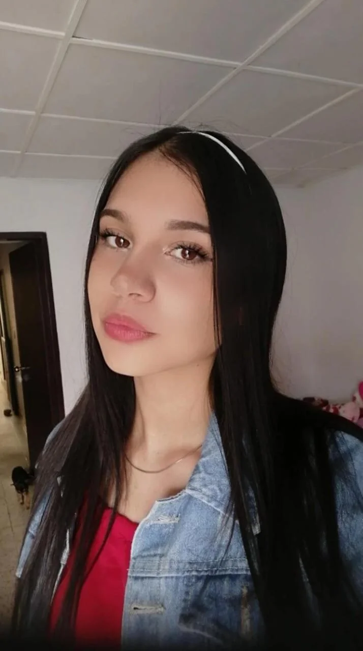 XXX Porn Photo of Nude Emmiicute 3