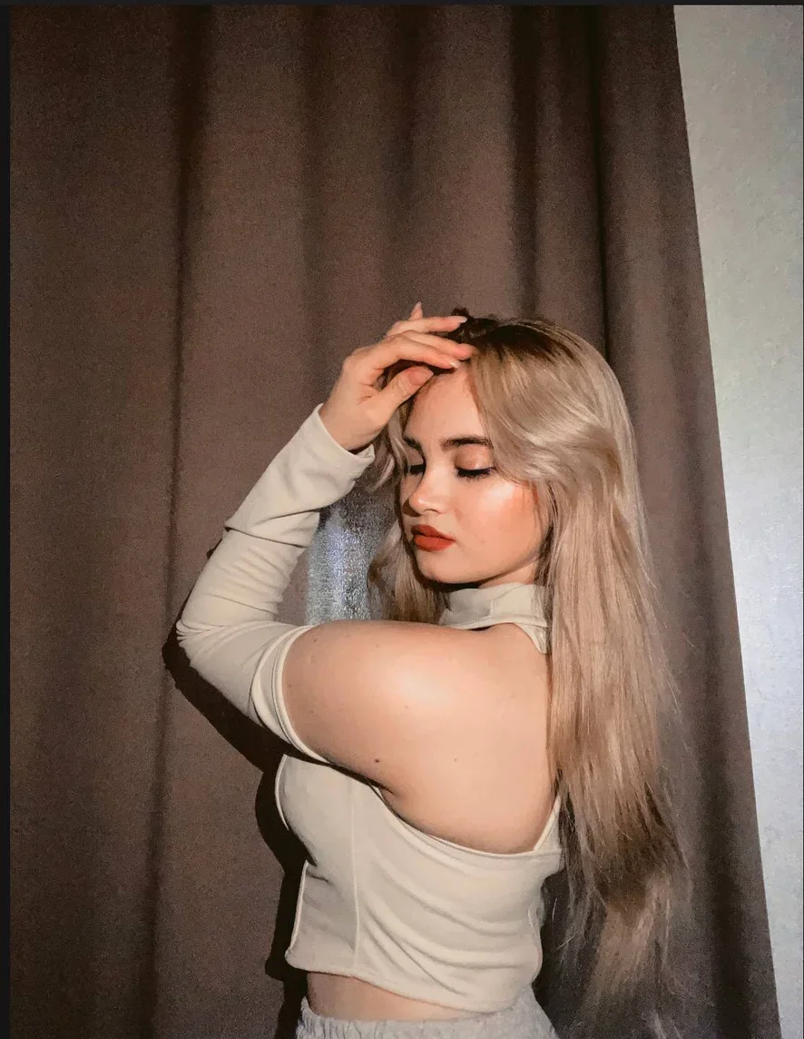 XXX Porn Photo of Nude KariJarecke 3
