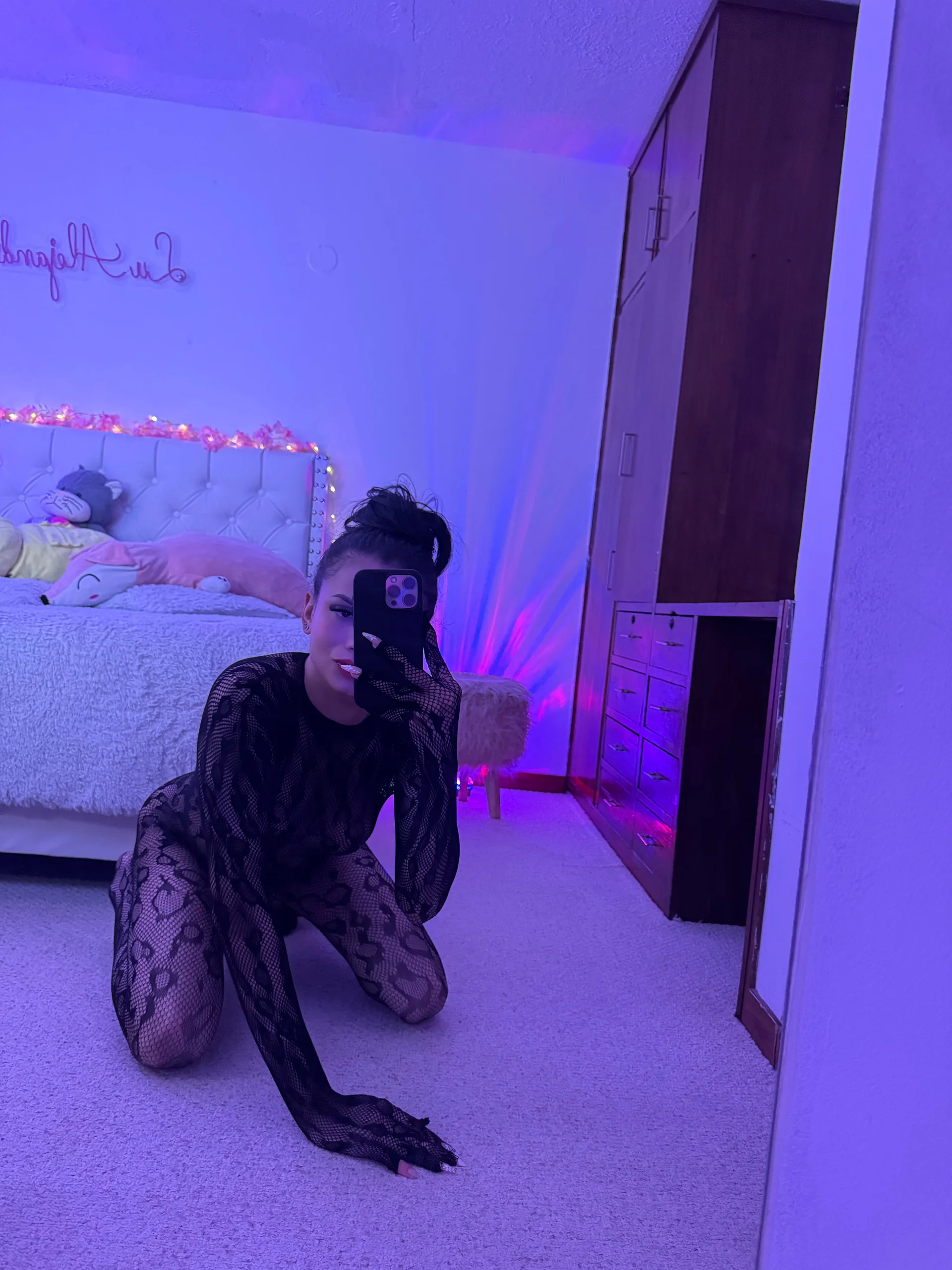XXX Porn Photo of Nude alee_lenoxx 100