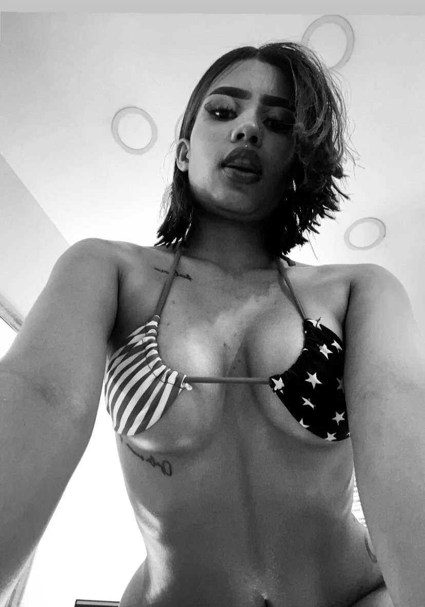 XXX Porn Photo of Nude emily_kovac 1
