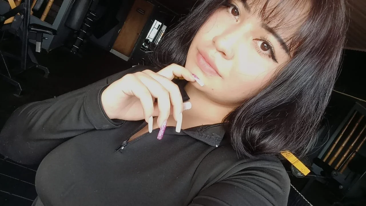 XXX Porn Photo of Nude peachy_hot 4