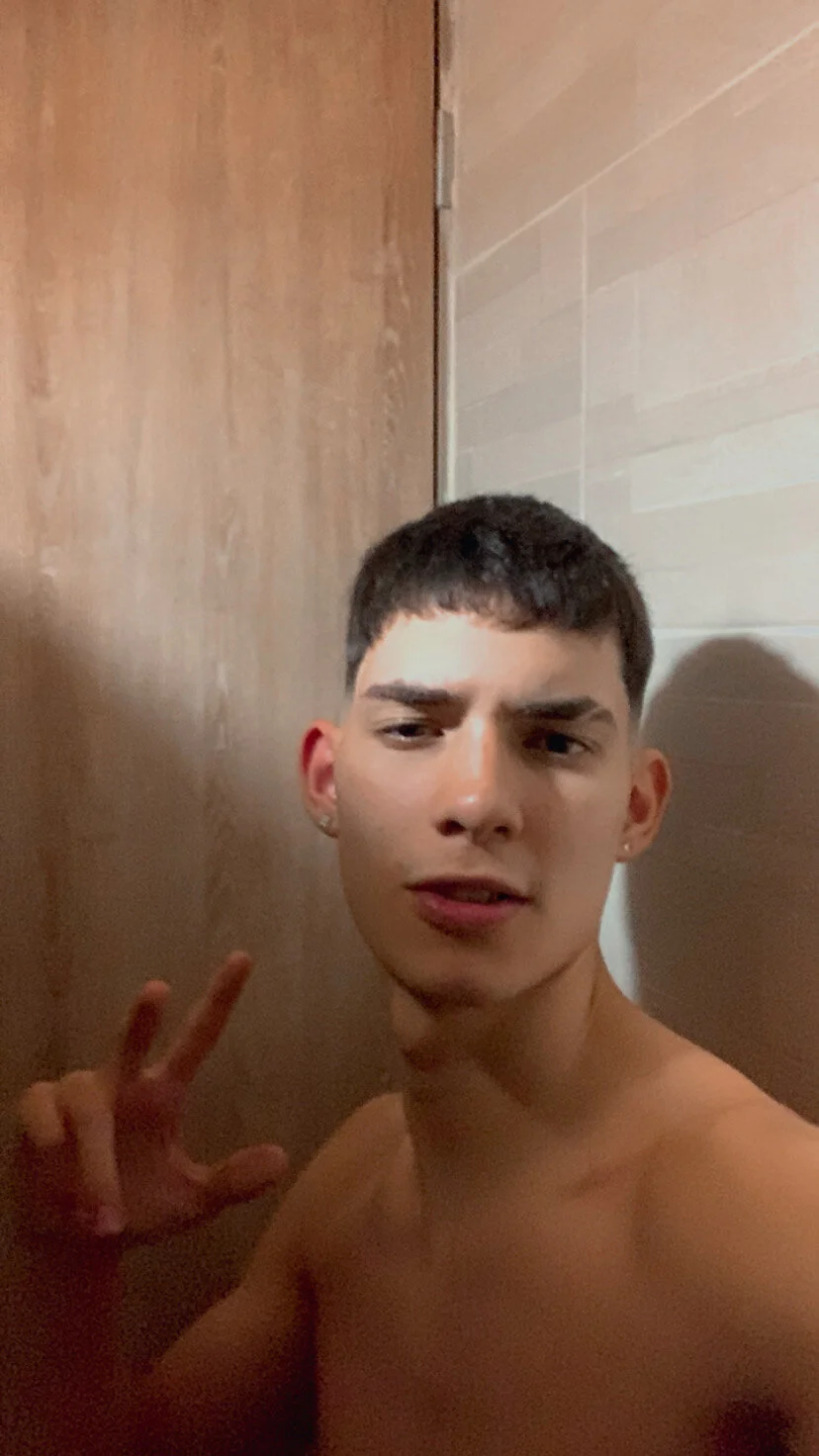 XXX Porn Photo of Nude god_drake 37