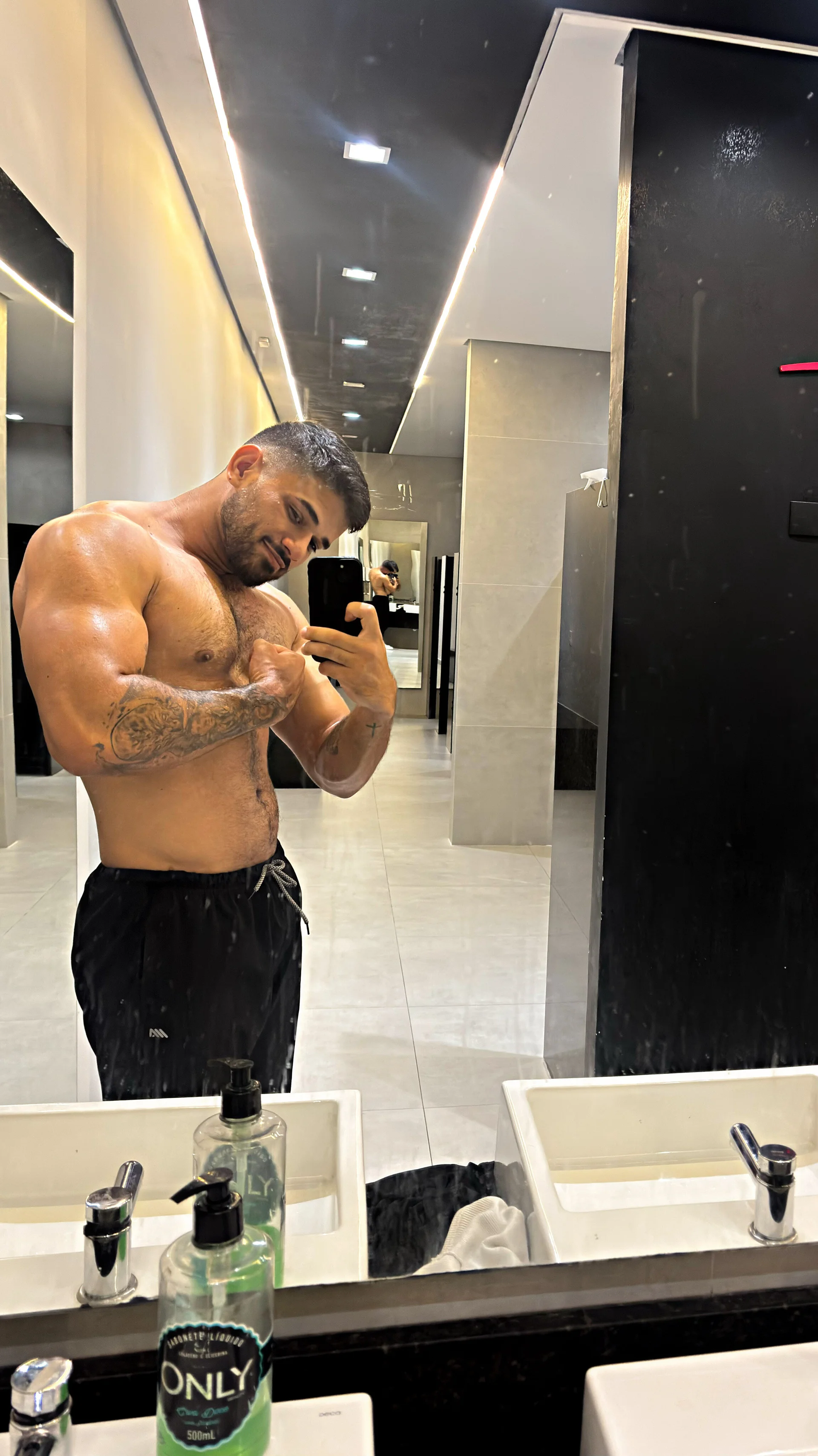 XXX Porn Photo of Nude viniciusvini_ 1