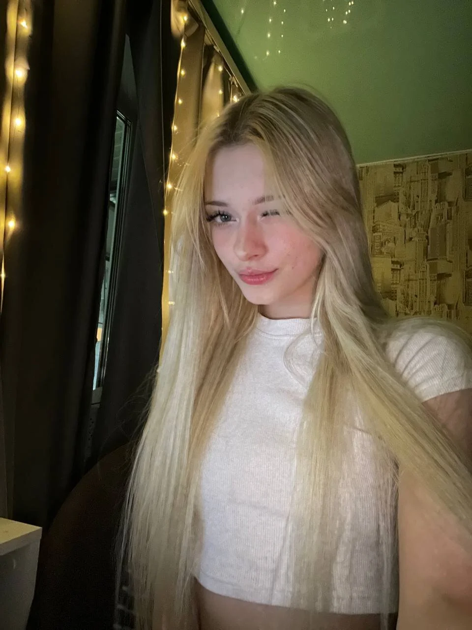 XXX Porn Photo of Nude avrorasky 1