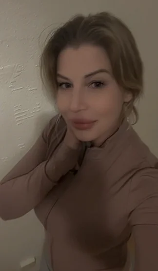 XXX Porn Photo of Nude LenaDeluxe 2
