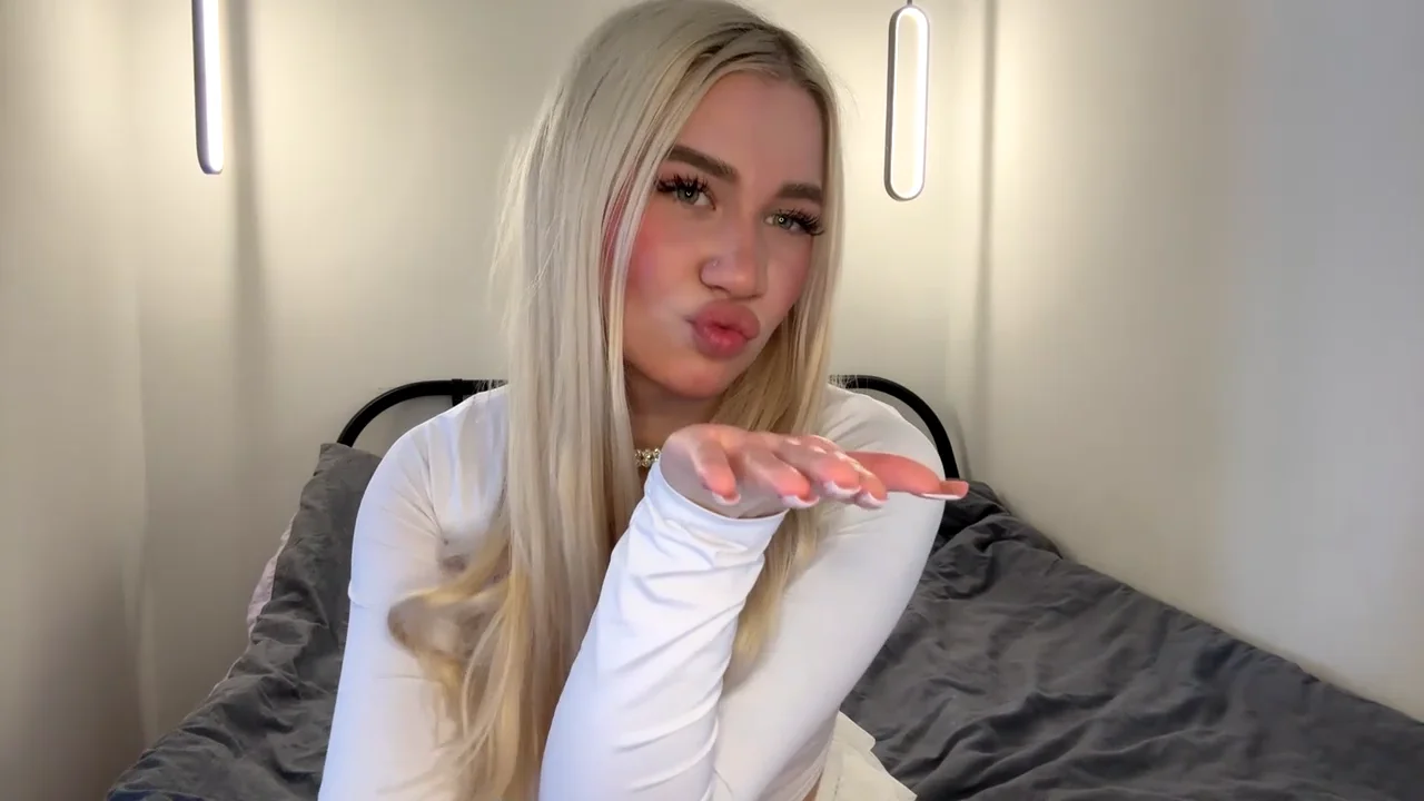 XXX Porn Photo of Nude Katie_Glow 17