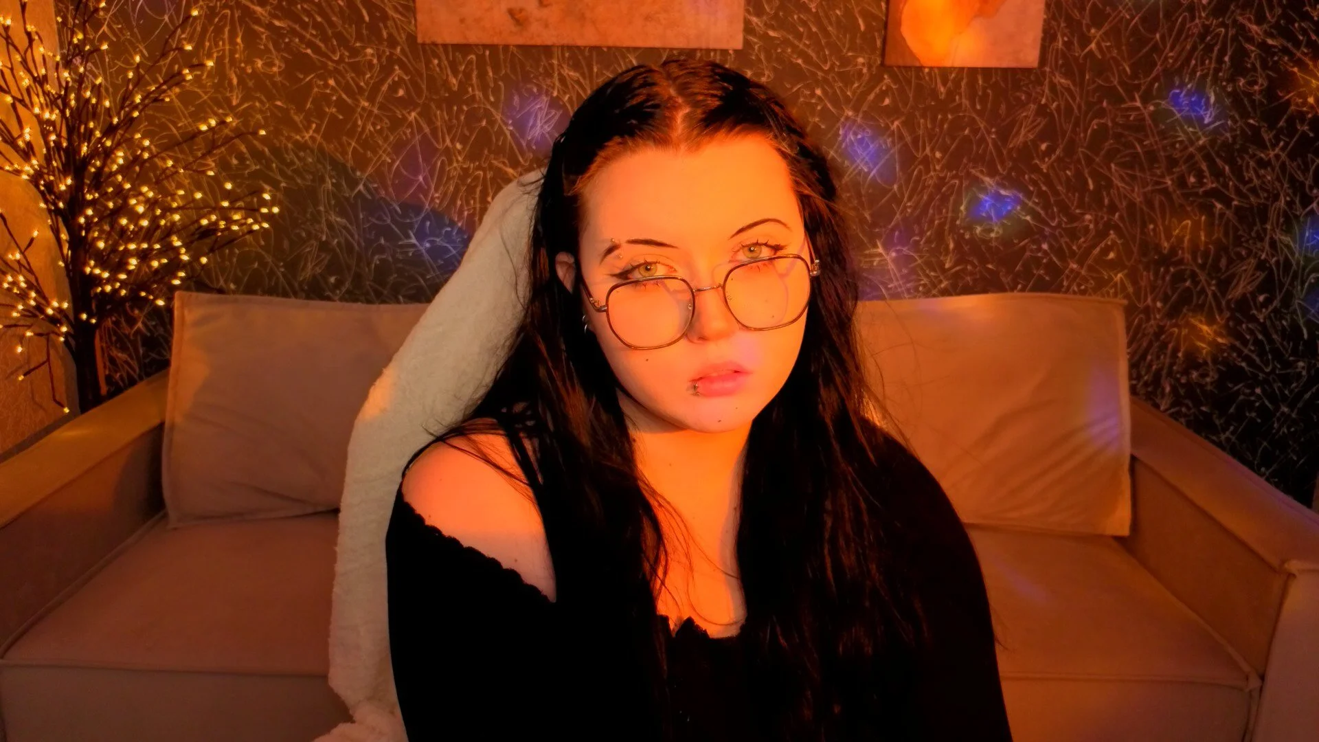 XXX Porn Photo of Nude Kira_G0ld 1