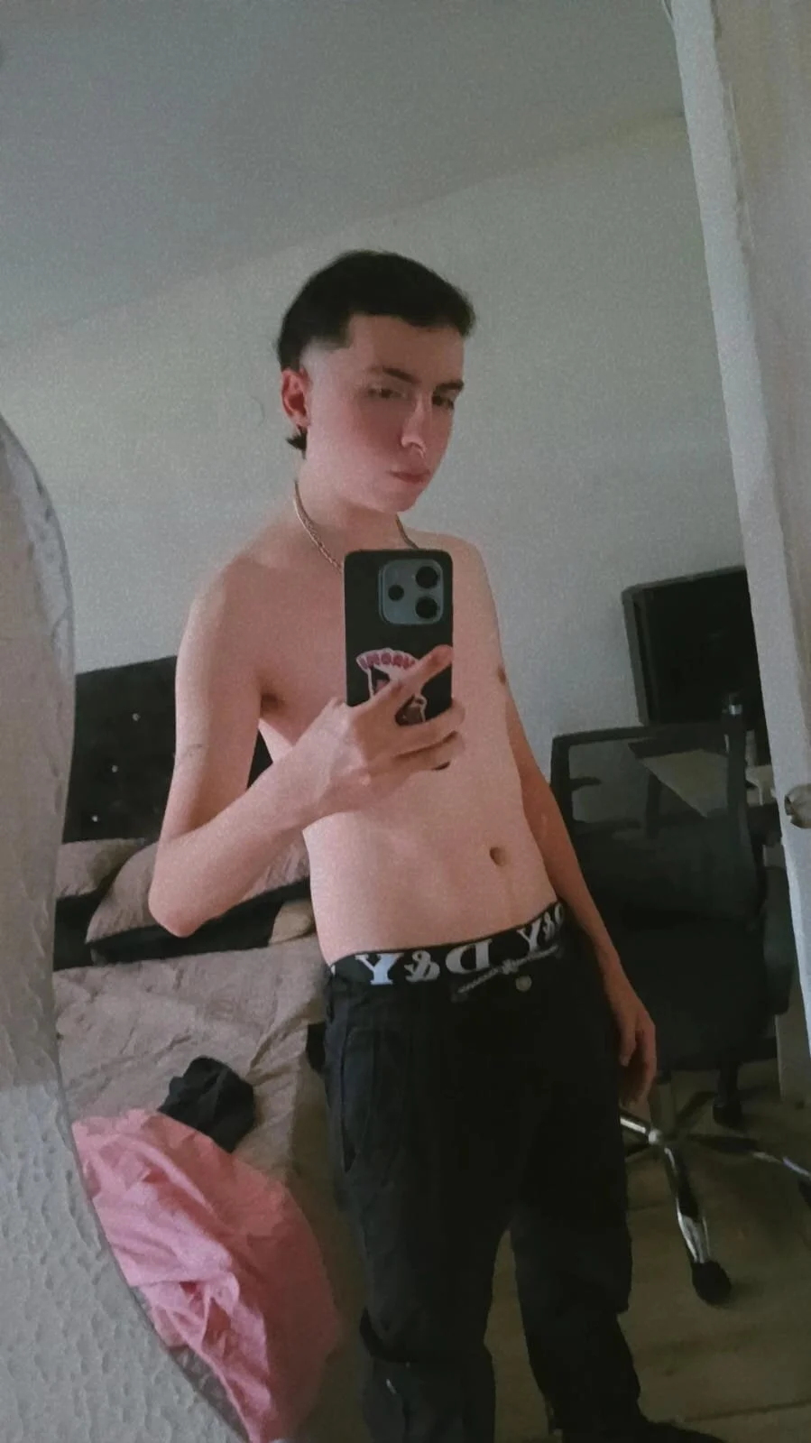 XXX Porn Photo of Nude MiloGM_ 1