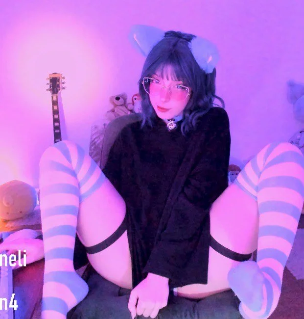 XXX Porn Photo of Nude bluelen 29