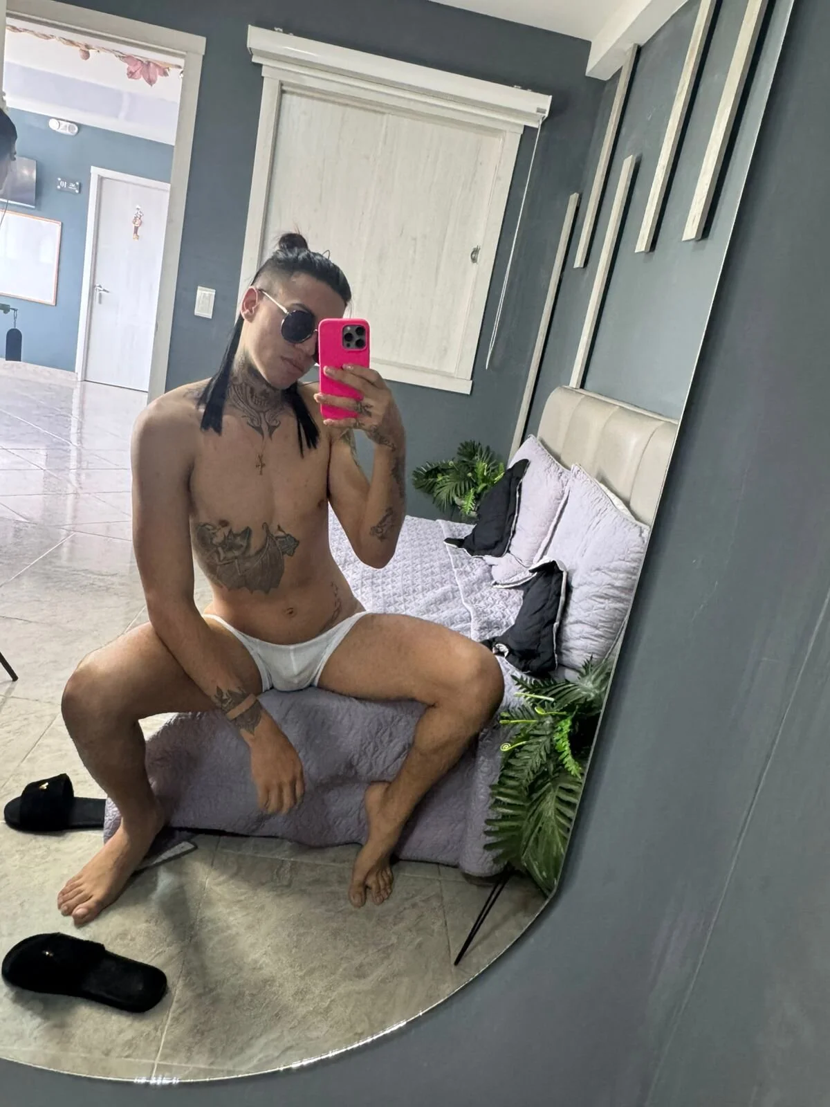 XXX Porn Photo of Nude ArohomLester 13