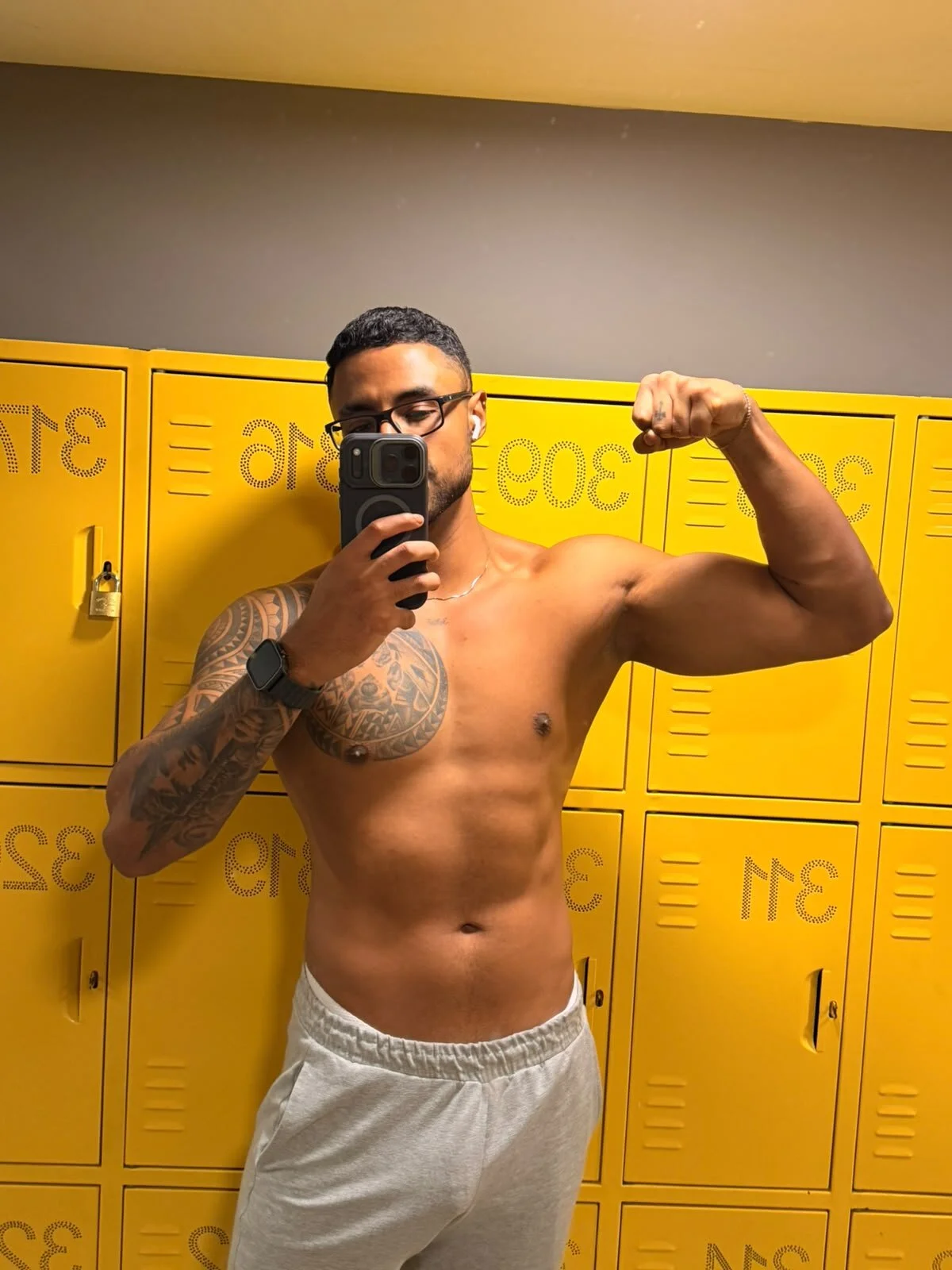 XXX Porn Photo of Nude LiamGarcia1 31