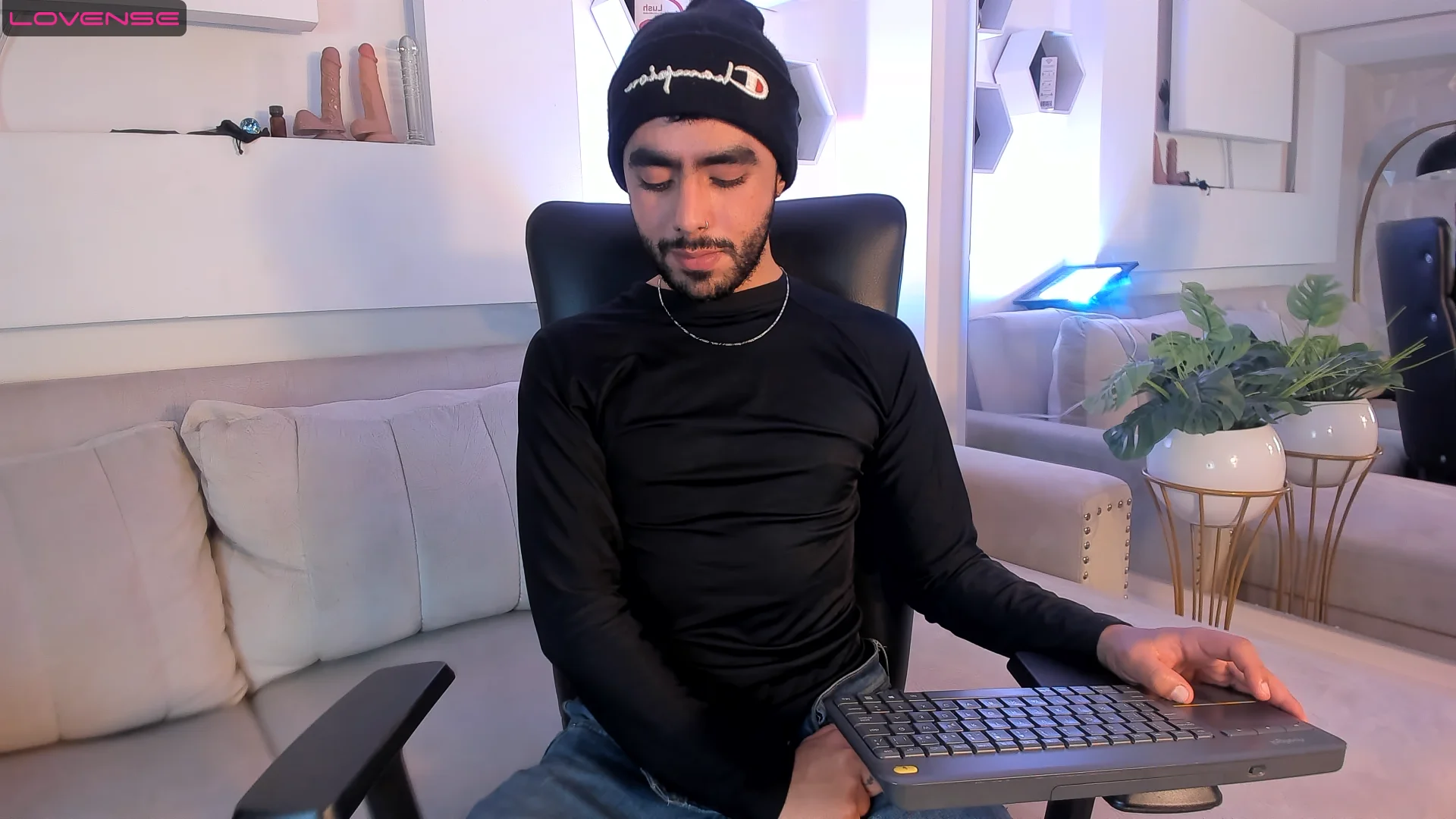 XXX Porn Photo of Nude ItsMeEros 180