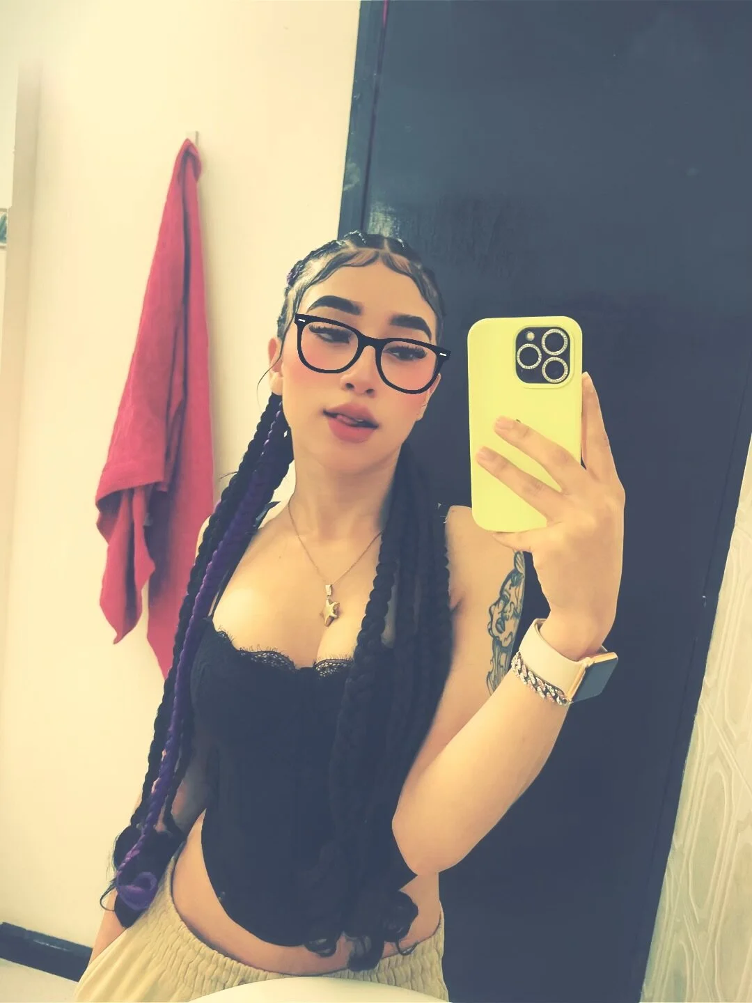 XXX Porn Photo of Nude Alahia_pink_ 15