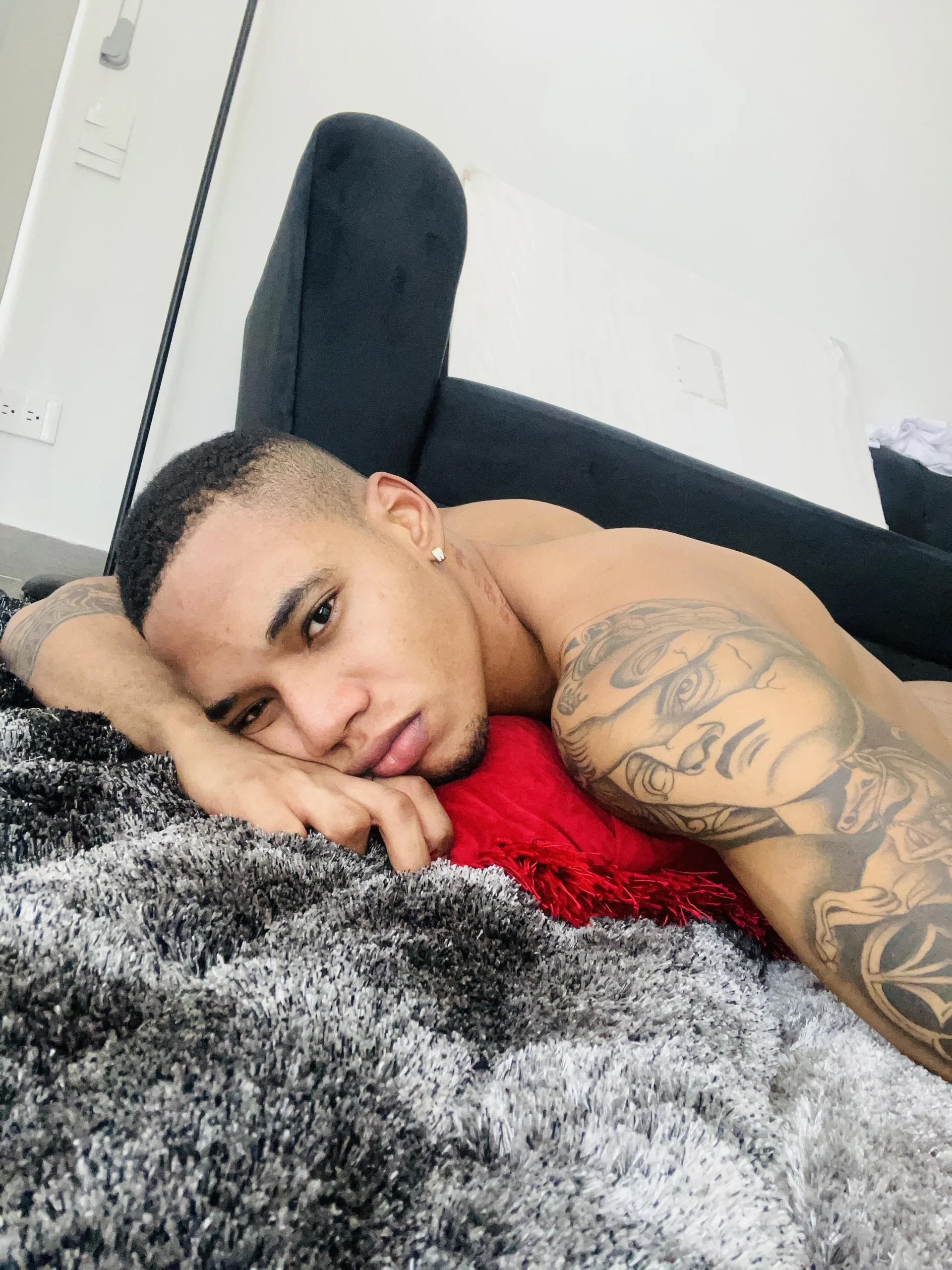 XXX Porn Photo of Nude TROYWESLY- 42