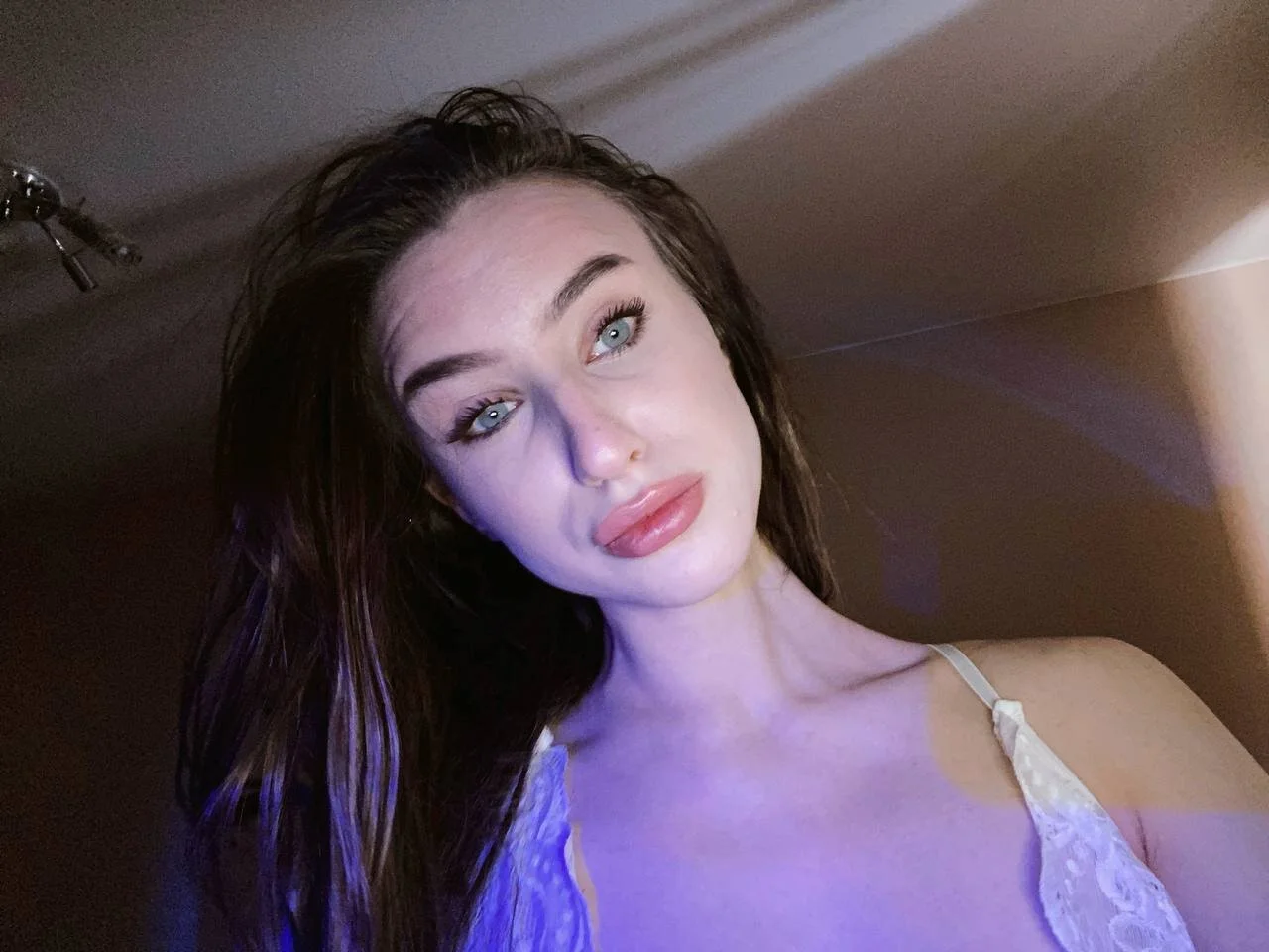 XXX Porn Photo of Nude EllieRough 5