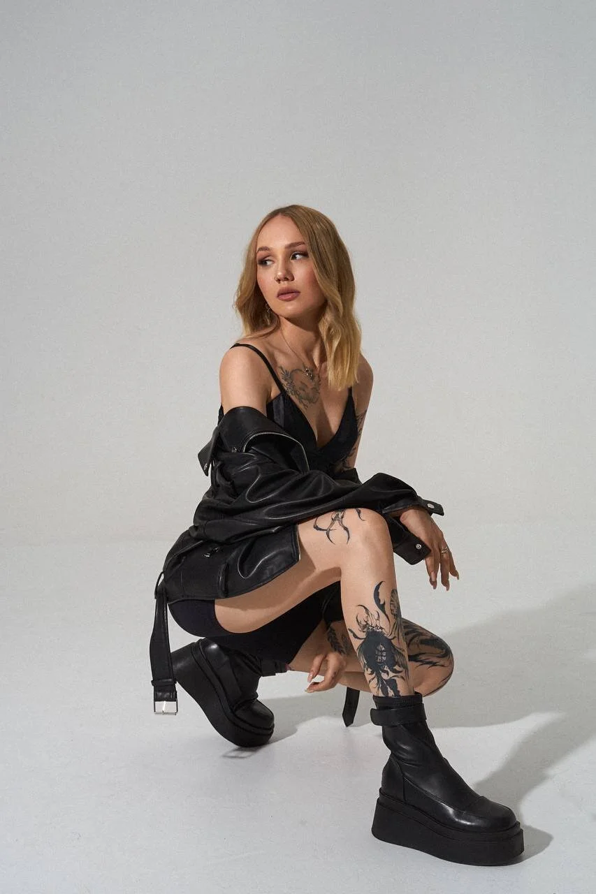 XXX Porn Photo of Nude Jules_Queen 1