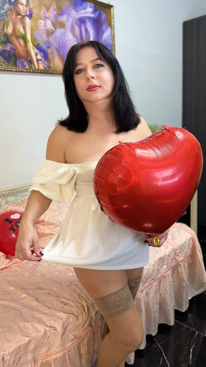 XXX Porn Photo of Nude Julia_Dean 13