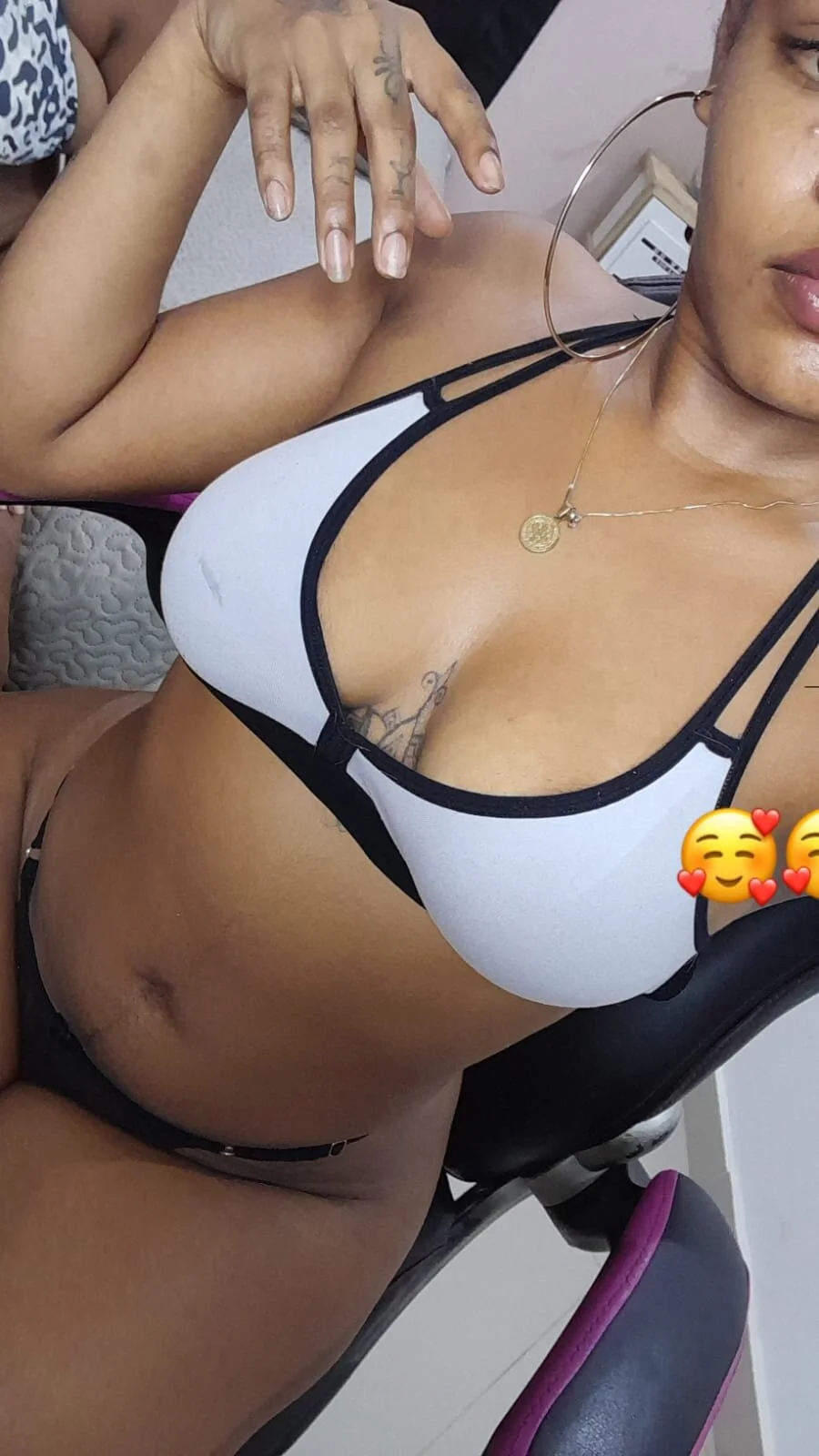 XXX Porn Photo of Nude issa__love 3