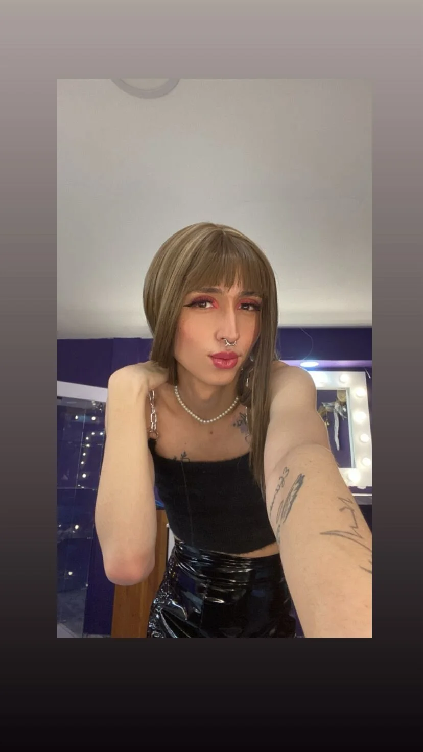 XXX Porn Photo of Nude Aniie_Doll 2