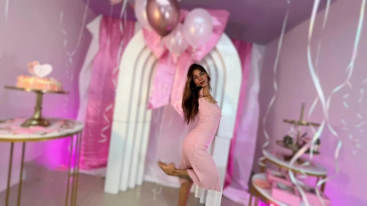 XXX Porn Photo of Nude DulceeEsmeralda 52