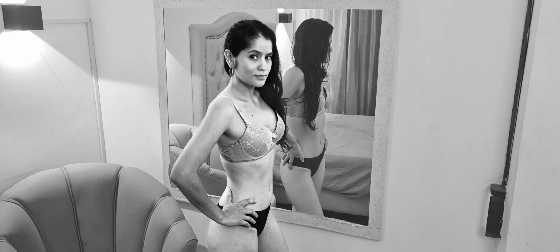 XXX Porn Photo of Nude Paulynavera 1