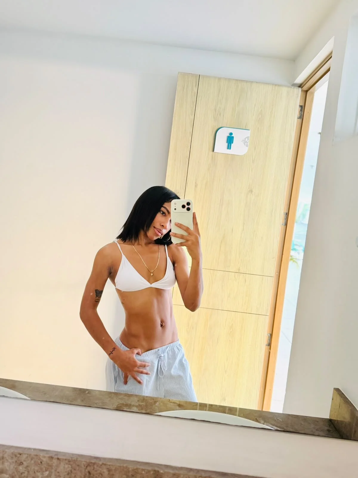 XXX Porn Photo of Nude angelkyraasm 10