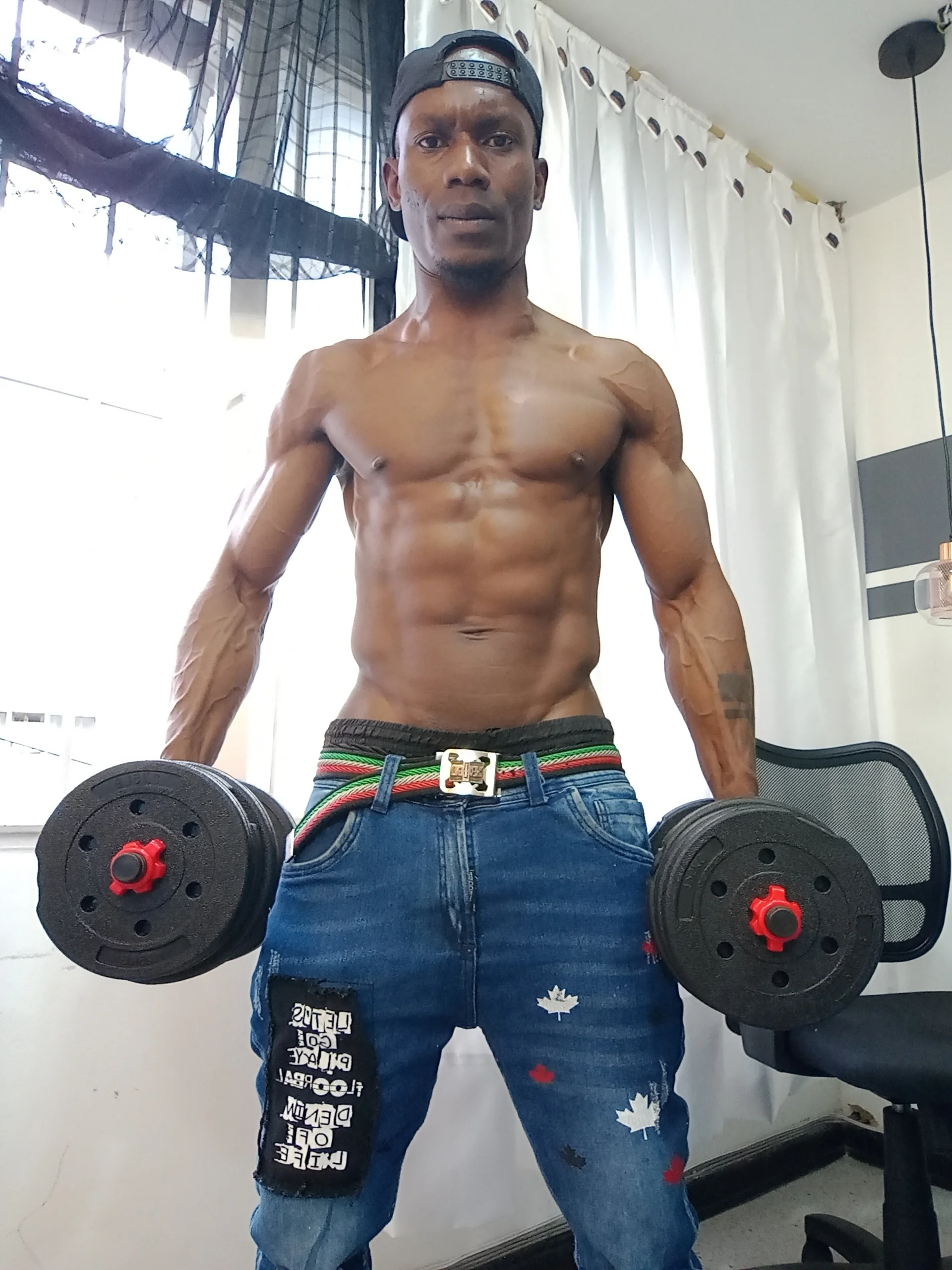 XXX Porn Photo of Nude miltonjjakee 10