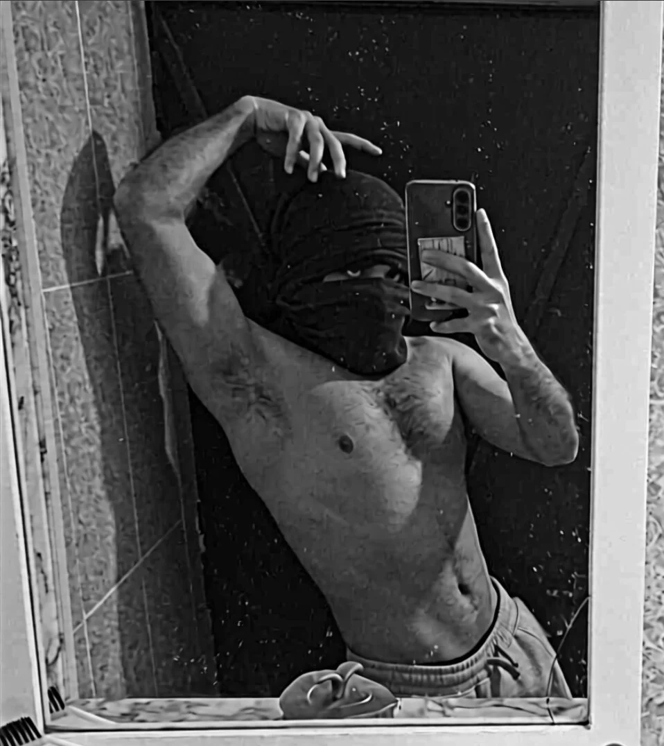 XXX Porn Photo of Nude the_night_boy1 2
