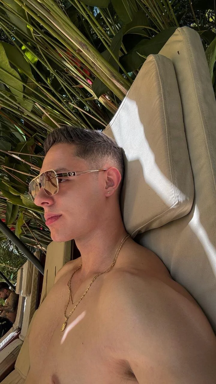 XXX Porn Photo of Nude MAXTHOMSON 19