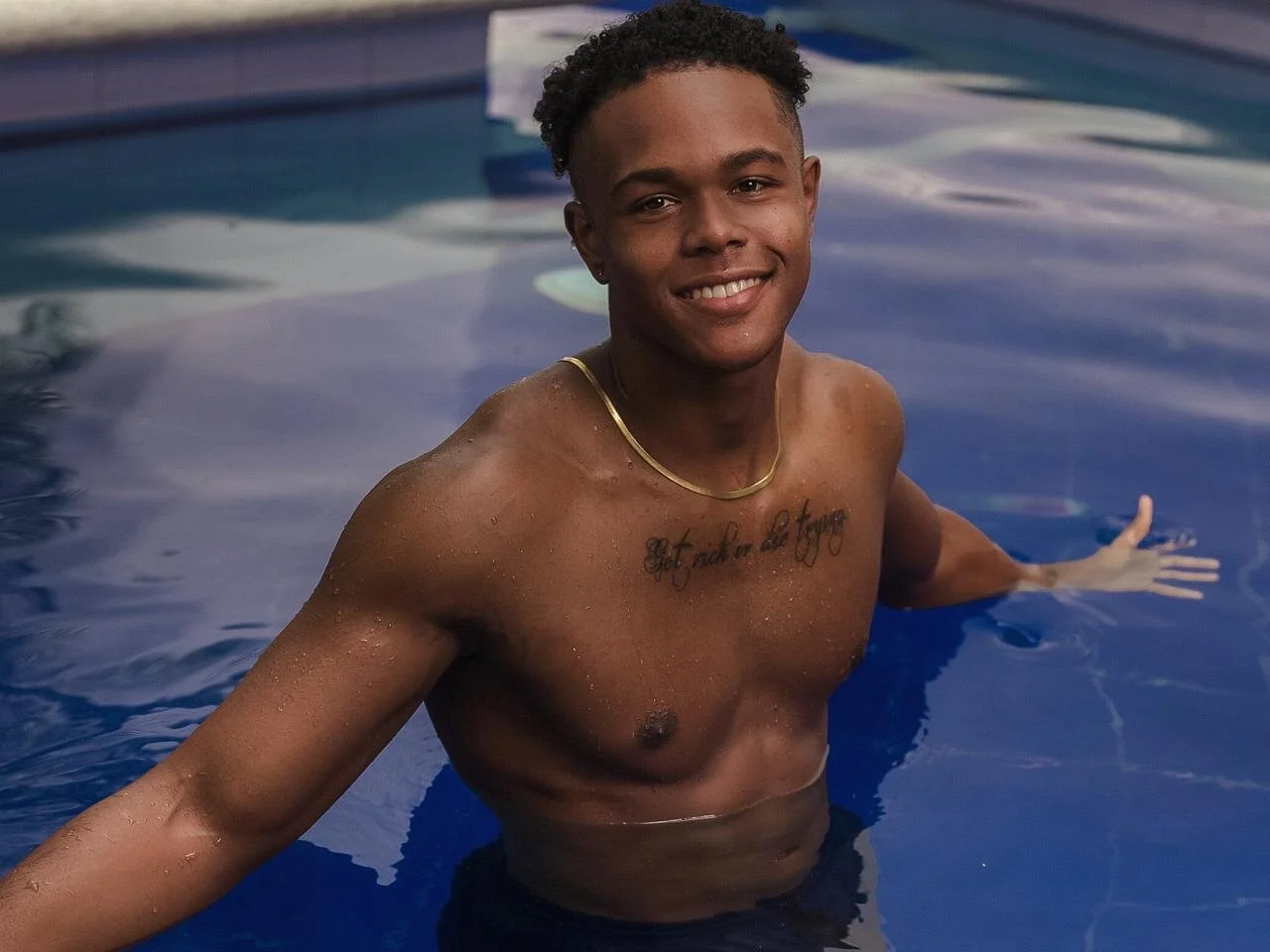 XXX Porn Photo of Nude AdonisKnight 4