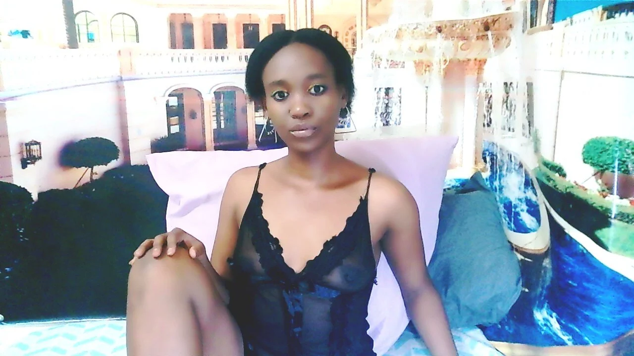 XXX Porn Photo of Nude EbonyOlive69 3