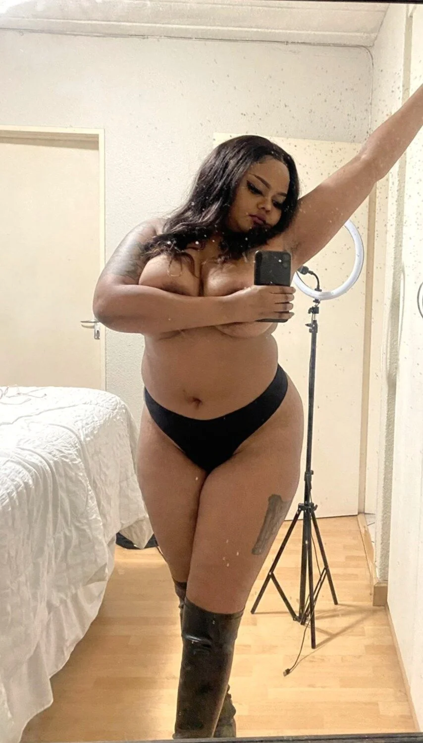 XXX Porn Photo of Nude Chiffon-Dior 19